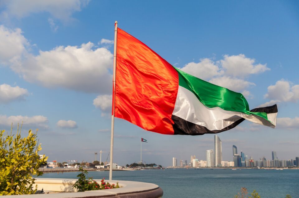 UAE Resumes Issuing New Visas Excluding Work Permits