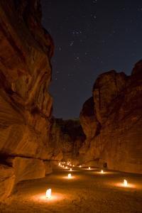 Entrance to the Siq image